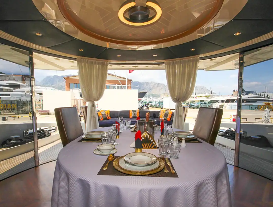 Antalya Yacht Rental Azimut Leonardo 98 